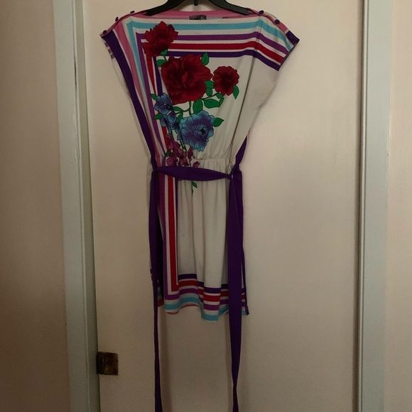 Top - Picture 3 of 3